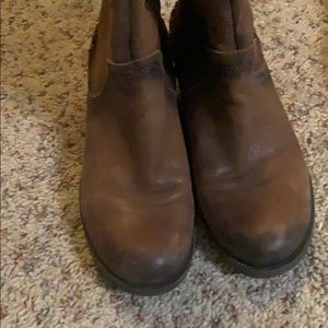 Brown short boots size 7 earth brand